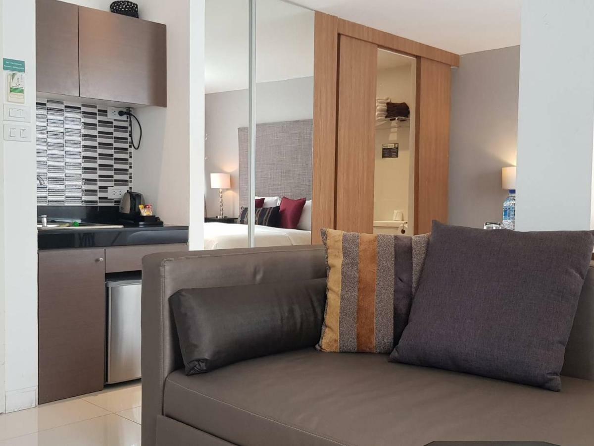 Check In Saladaeng (Adults Only) Hotell Bangkok Eksteriør bilde