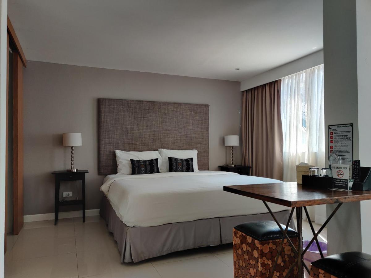 Check In Saladaeng (Adults Only) Hotell Bangkok Eksteriør bilde