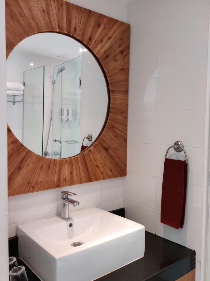 Check In Saladaeng (Adults Only) Hotell Bangkok Eksteriør bilde